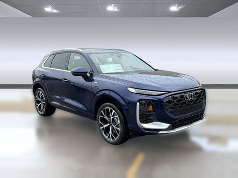 New 2026 Audi Q3 quattro 2.0T AWD/4WD image 7