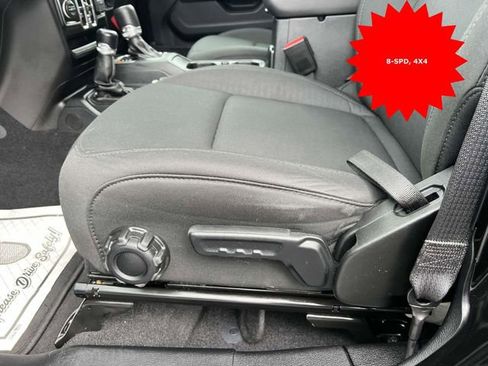 Used 2021 Jeep Gladiator Overland w/ Cold Weather Group image 18