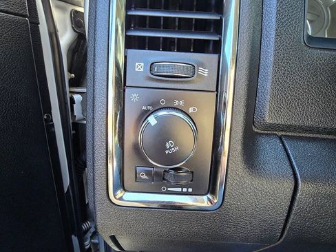 Used 2018 RAM 2500 Big Horn w/ Sport Appearance Group AWD/4WD image 23