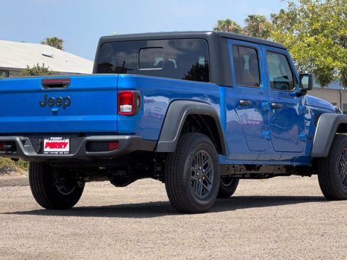 New 2025 Jeep Gladiator Sport image 4