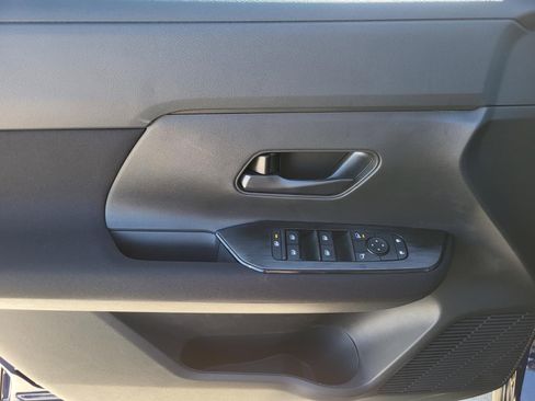 New 2026 Nissan Kicks S image 16