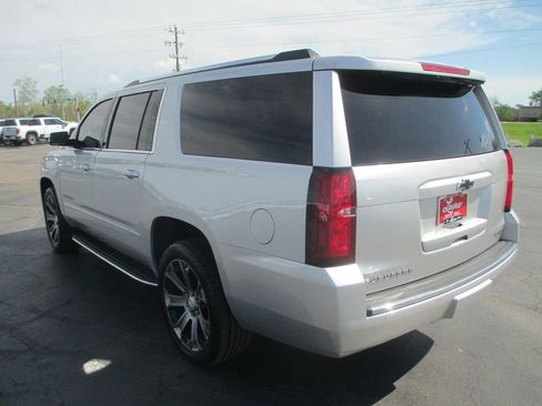 Used 2018 Chevrolet Suburban Premier image 10