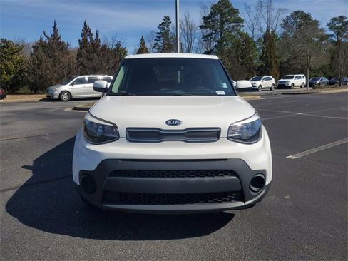 Used 2018 Kia Soul image 2