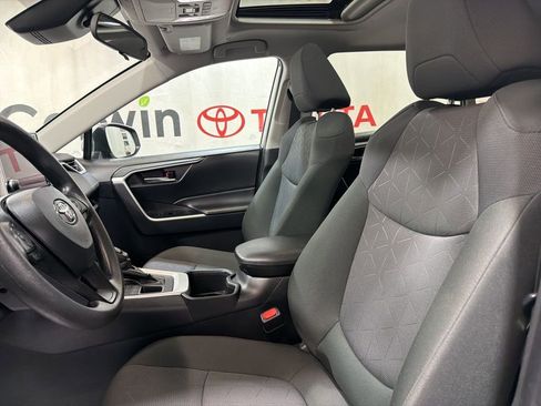 Used 2024 Toyota RAV4 XLE w/ Convenience Package image 23