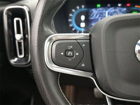 Used 2021 Volvo XC40 P8 Recharge w/ Advanced Package image 22