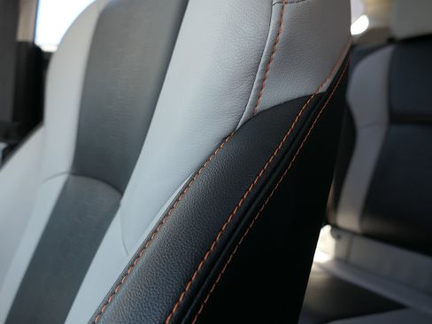 Used 2019 Subaru Crosstrek 2.0i Limited w/ Moonroof Package w/Navigation AWD/4WD image 13