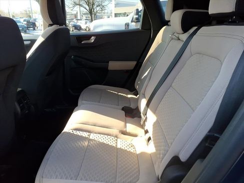 Used 2020 Ford Escape SE image 15