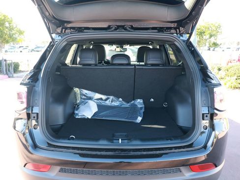 New 2026 Jeep Compass Latitude image 32