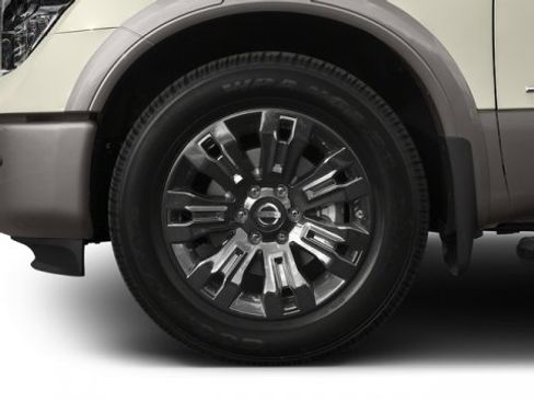 Certified 2017 Nissan Titan Platinum Reserve image 13