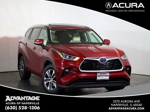 Used 2020 Toyota Highlander XLE image 1