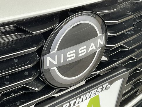 Used 2025 Nissan Sentra SR image 7