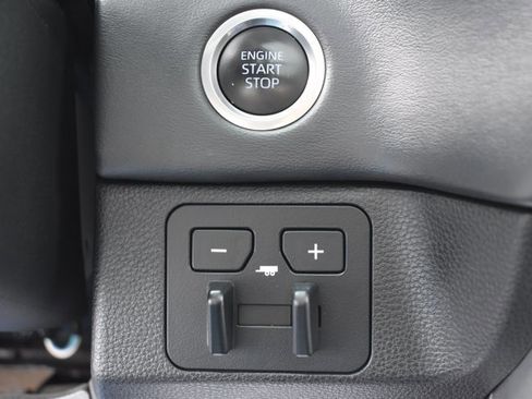 Used 2023 Toyota Tundra Platinum image 29