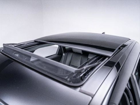 New 2026 Land Rover Range Rover Velar S image 11