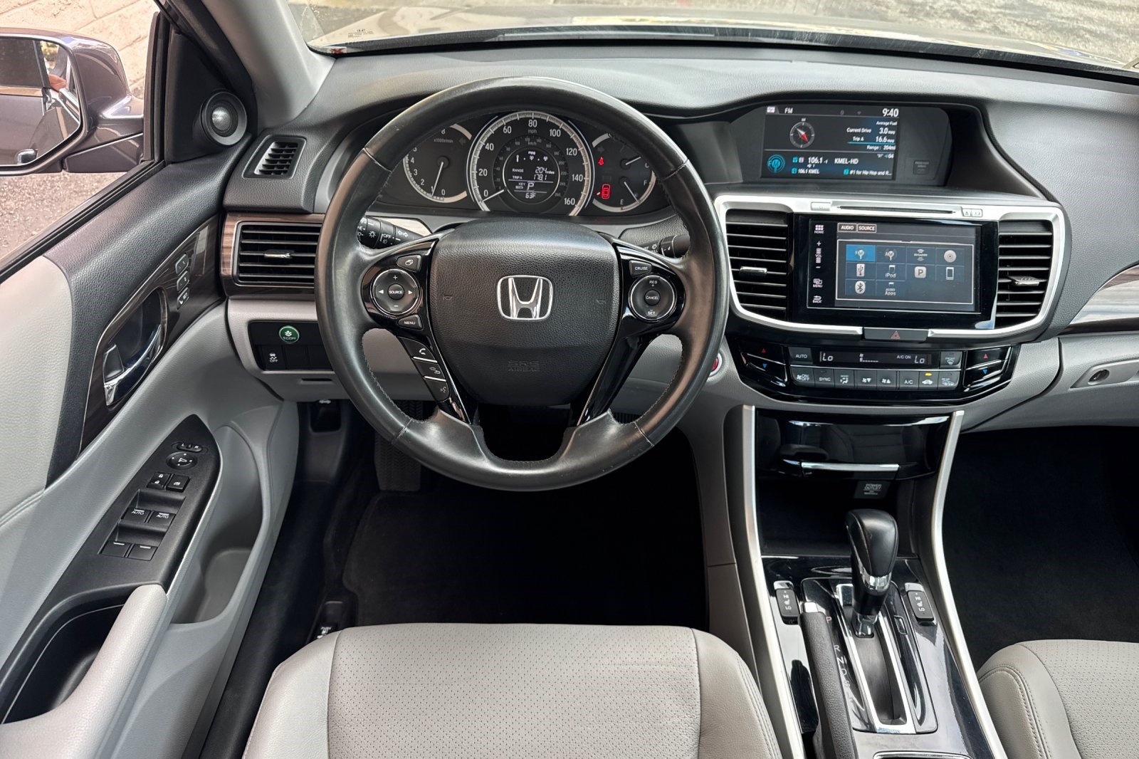 Used 2016 Honda Accord EX-L image 29