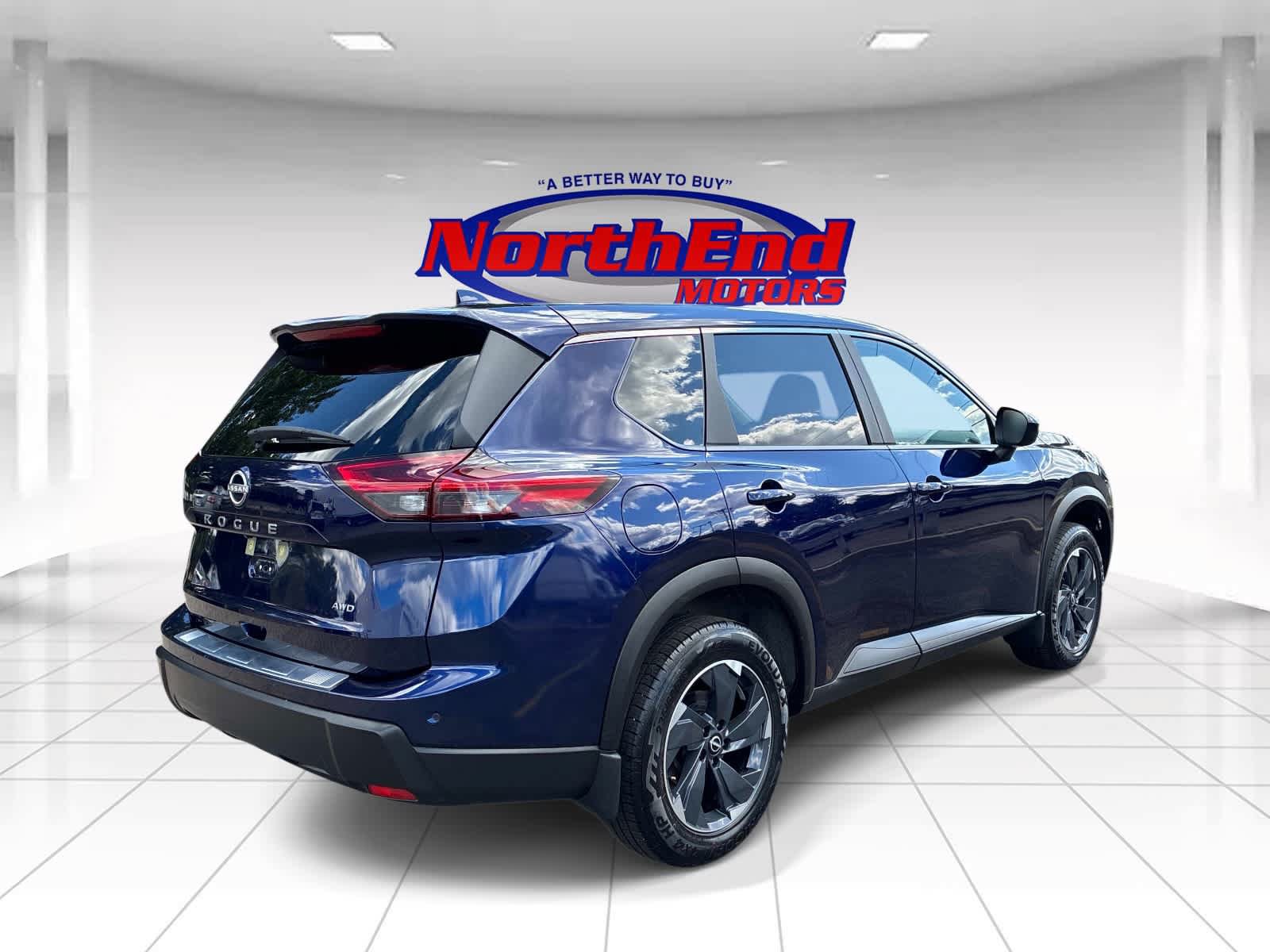 Used 2025 Nissan Rogue SV AWD/4WD image 7