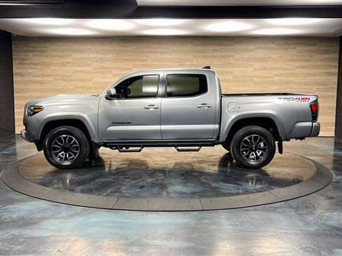 Used 2023 Toyota Tacoma TRD Sport image 13