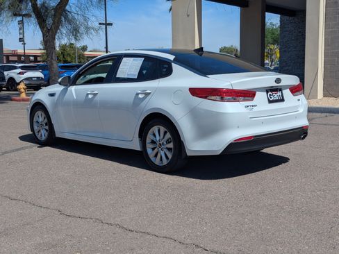 Used 2018 Kia Optima EX w/ Technology Package image 4