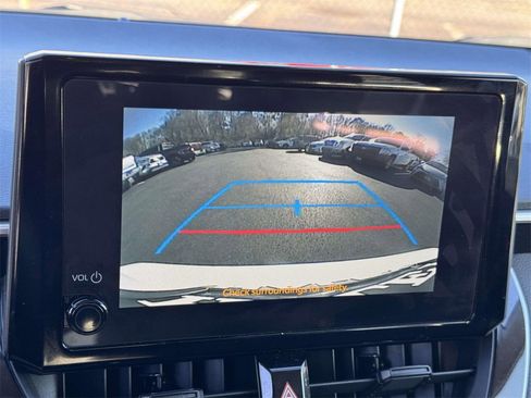 Used 2025 Toyota Corolla LE image 4