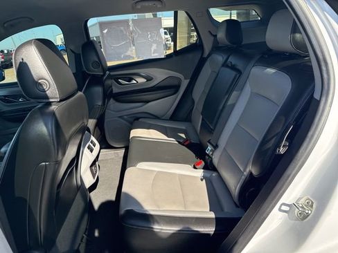 Used 2024 GMC Terrain SLT image 13