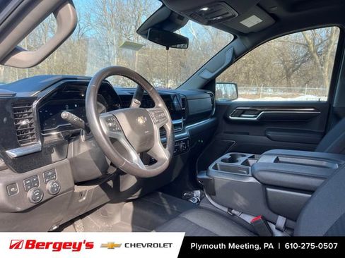 Used 2022 Chevrolet Silverado 1500 LT Trail Boss w/ LPO, Dark Essentials Package image 3