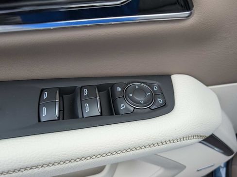 New 2026 GMC Yukon XL Denali w/ Denali Reserve Package image 32