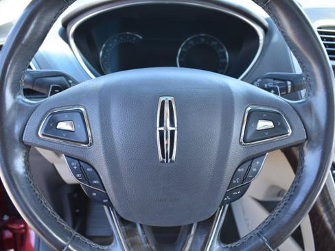 Used 2016 Lincoln MKX Reserve w/ Technology Package FWD image 29