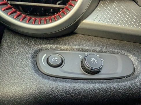 Used 2024 Chevrolet Trax RS w/ Sunroof Package image 20