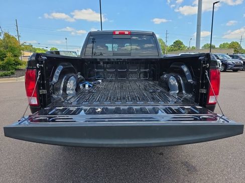 Used 2017 RAM 1500 Classic SLT AWD/4WD image 13
