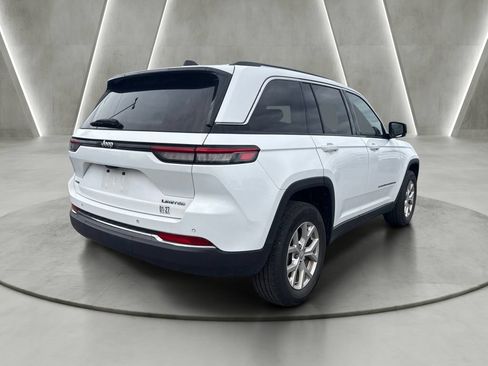 Used 2024 Jeep Grand Cherokee Limited AWD/4WD image 6