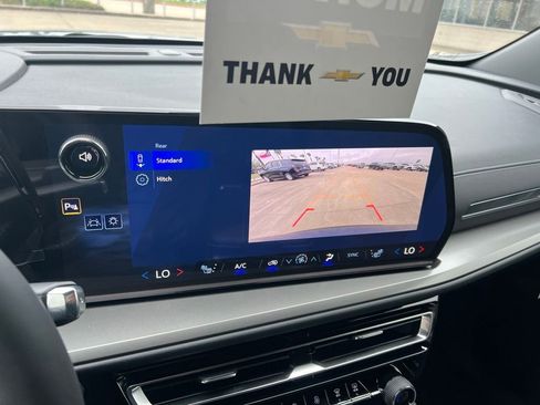 New 2026 Chevrolet Traverse LT FWD image 25