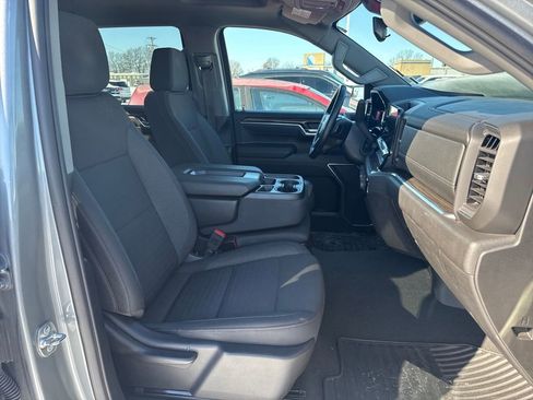 Used 2025 Chevrolet Silverado 1500 LT image 16