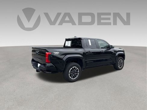 Used 2024 Toyota Tacoma TRD Sport AWD/4WD image 28