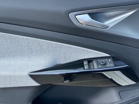 New 2026 Volkswagen ID.4 Pro image 10
