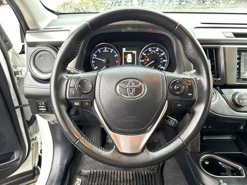 Used 2018 Toyota RAV4 XLE image 12