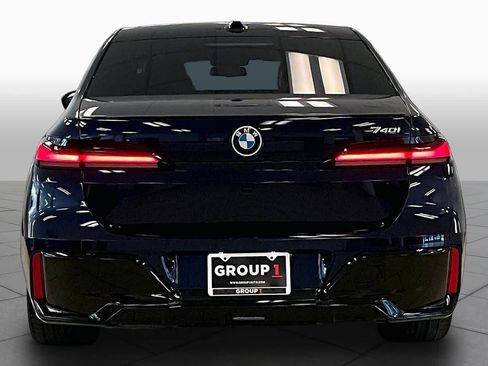 Used 2023 BMW 740i w/ Executive Package RWD image 4