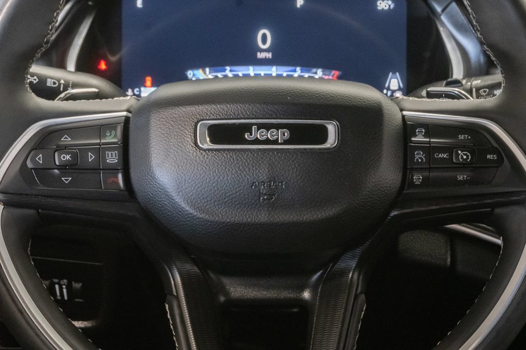 Used 2023 Jeep Grand Cherokee L Laredo AWD/4WD image 15