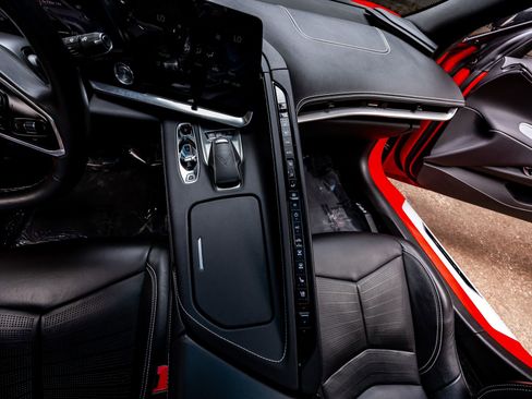 Used 2022 Chevrolet Corvette Stingray Preferred Cpe w/ Z51 Performance Package image 22