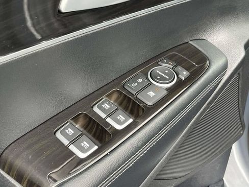 Used 2020 Kia Sorento S FWD image 16