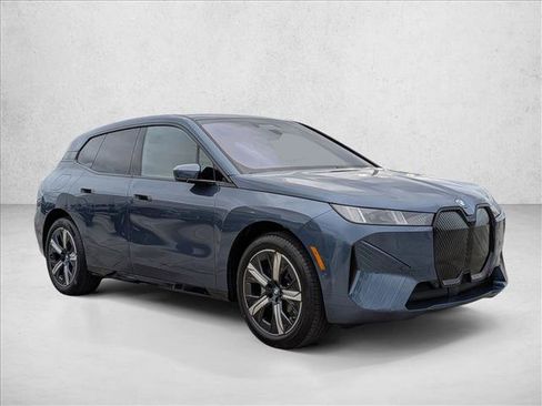 New 2026 BMW iX xDrive60 image 7