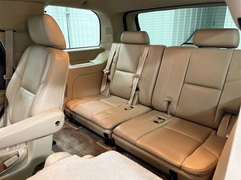 Used 2011 GMC Yukon Denali image 25