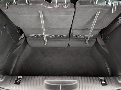 Used 2022 Chrysler Pacifica Touring-L w/ Uconnect Theater Family Group AWD/4WD image 28