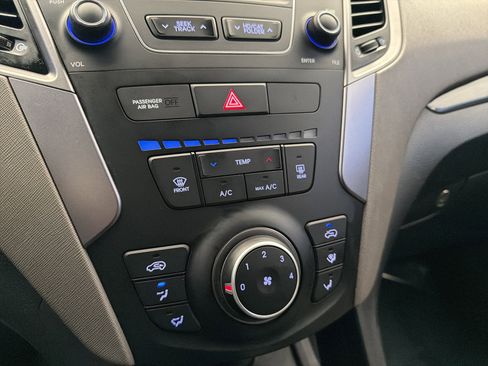 Used 2014 Hyundai Santa Fe Sport w/ Popular Equipment Package 02 image 21