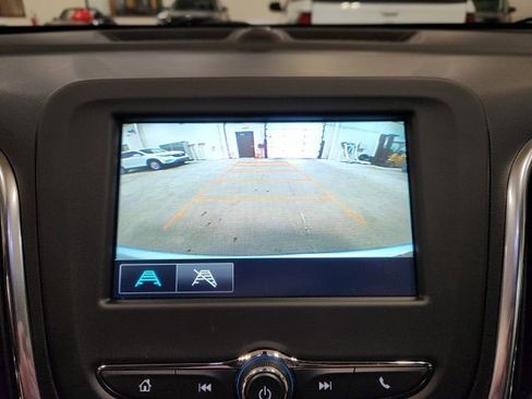 Used 2018 Chevrolet Equinox LT image 15