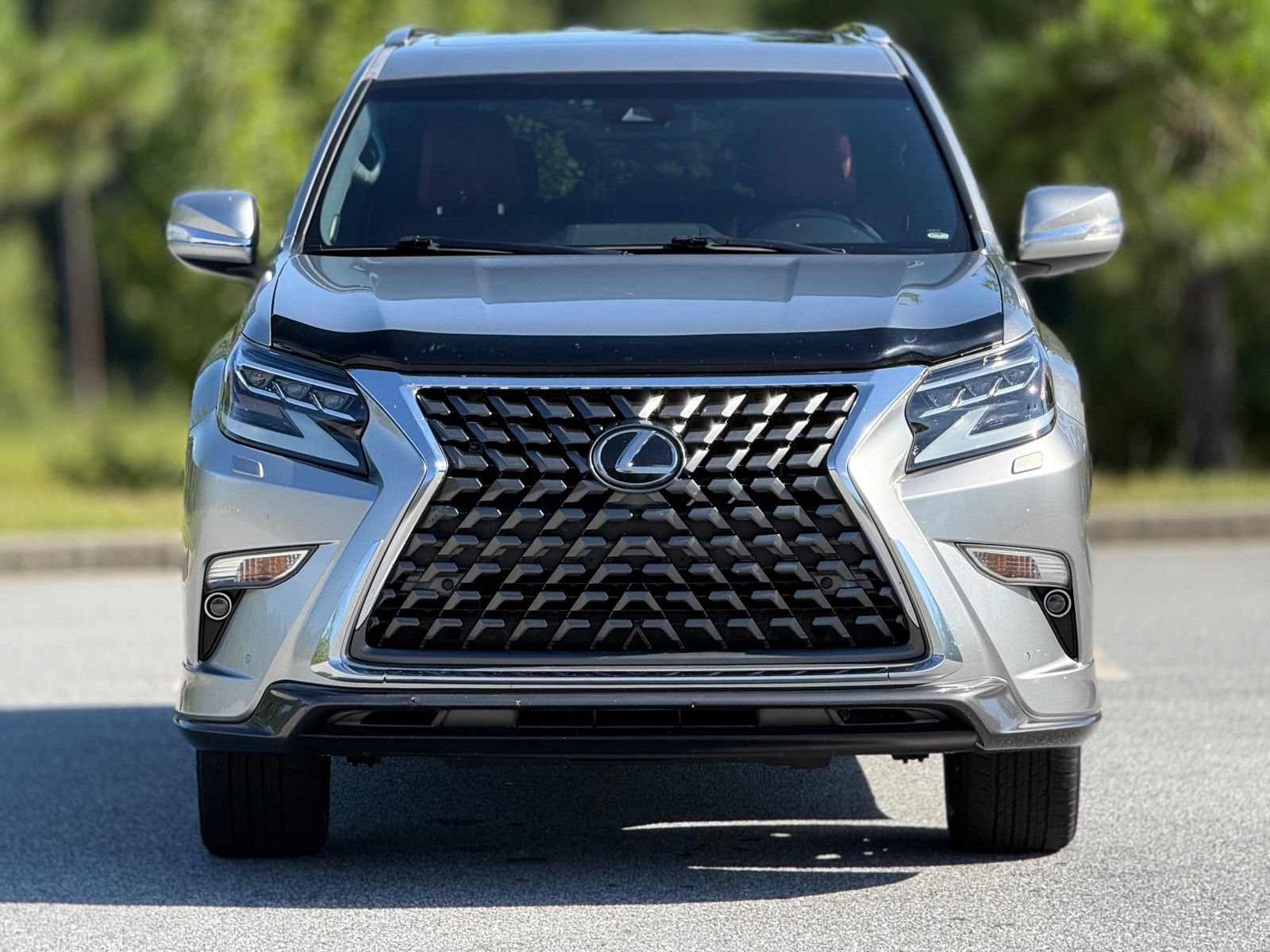 Used 2021 Lexus GX 460 Premium w/ Accessory Package AWD/4WD image 3