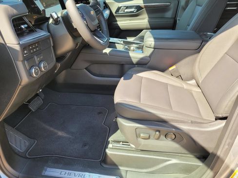 New 2026 Chevrolet Suburban LT w/ Comfort Package RWD image 16