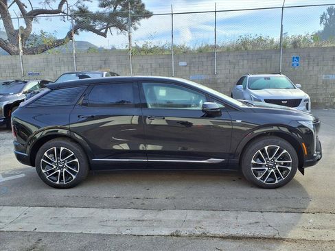 New 2026 Cadillac Optiq Sport 1 image 4