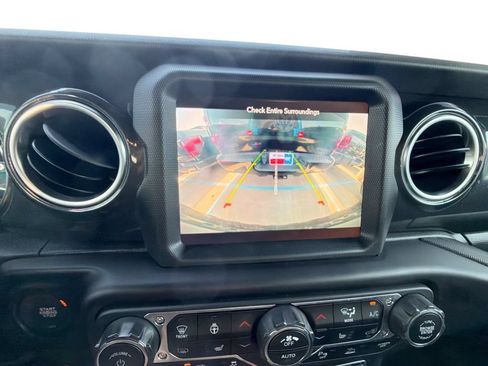 Used 2023 Jeep Wrangler Unlimited Rubicon 392 w/ Dual Top Group AWD/4WD image 25