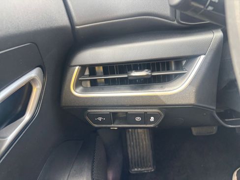 Used 2025 Kia K4 FWD image 33