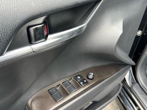 Used 2023 Toyota Camry SE FWD image 22