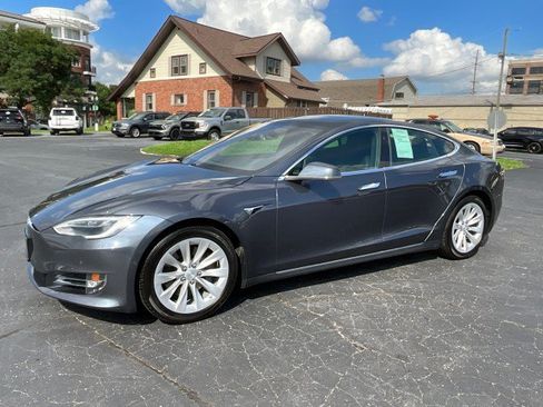 Used 2018 Tesla Model S 75D AWD/4WD image 3